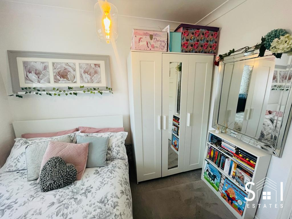 Bedroom3...png