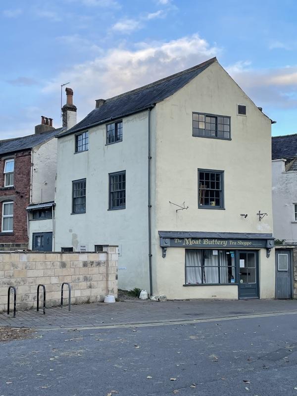 3 Castle Yard, Knaresborough, North... Retail property (high street