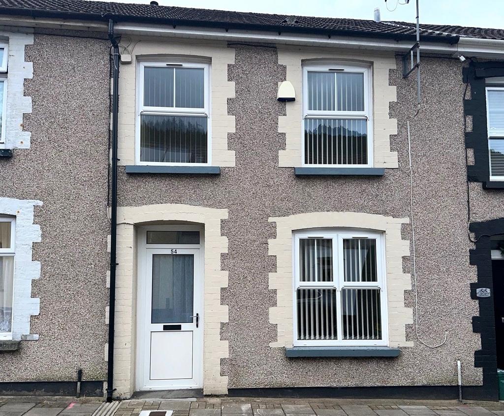 Treherbert CF42 3 bed terraced house to rent £695 pcm (£160 pw)