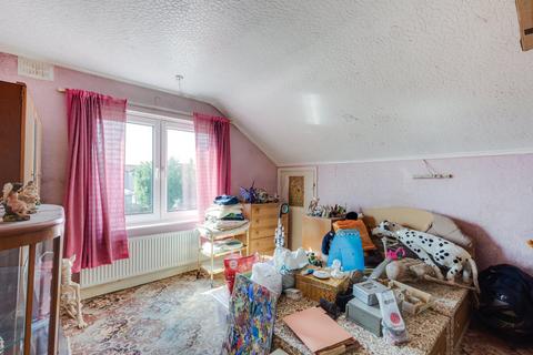 22 Cedar Avenue, Sidcup, DA15 8NL