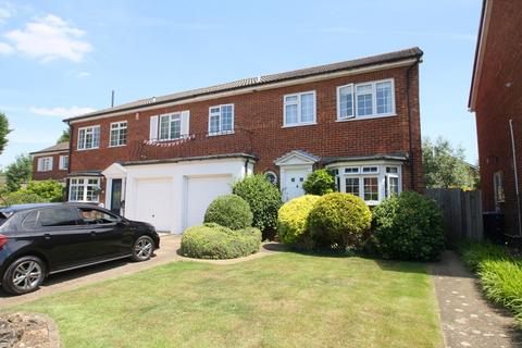 4 bedroom semi-detached house for sale, Moorfields Close, Staines-upon-Thames, TW18