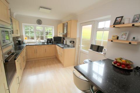 4 bedroom semi-detached house for sale, Moorfields Close, Staines-upon-Thames, TW18