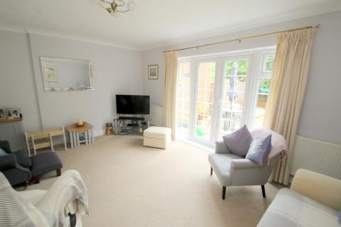 4 bedroom semi-detached house for sale, Moorfields Close, Staines-upon-Thames, TW18