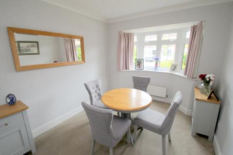 4 bedroom semi-detached house for sale, Moorfields Close, Staines-upon-Thames, TW18