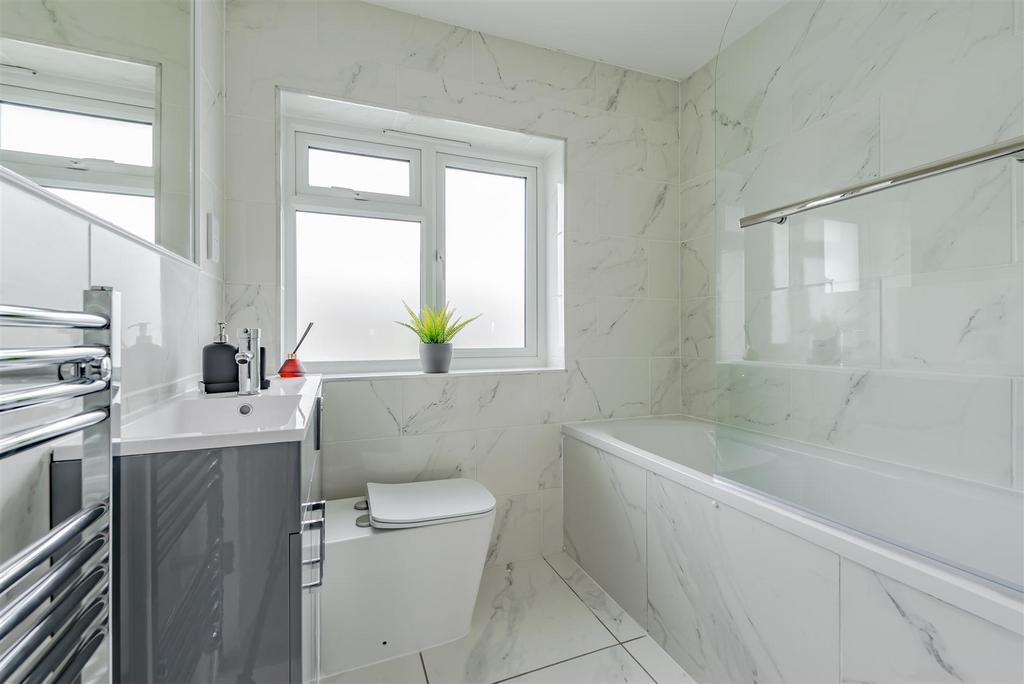 30a Sandcross Lane 13.jpg