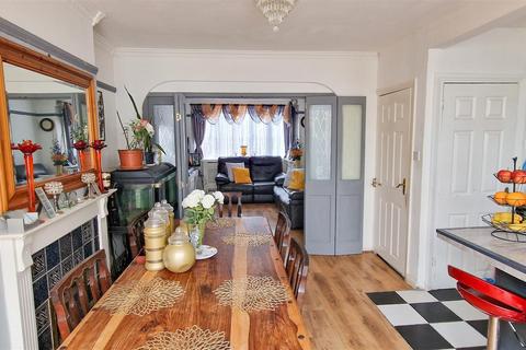 660 Mitcham Road, Croydon, CR0 3AB