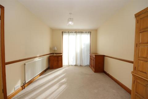 3 bedroom terraced house for sale - Dorchester Close, Dartford