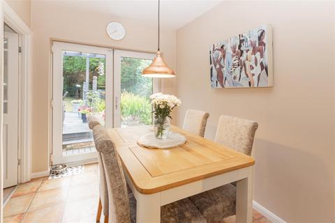 22 Chapel Hill, Dartford, DA1 4BY