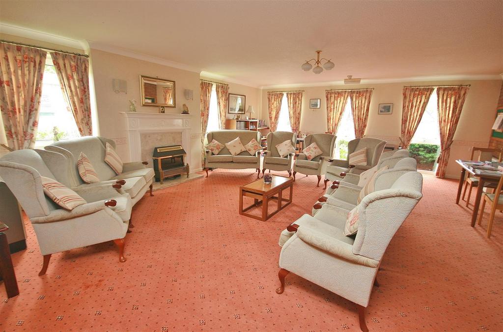 Residents lounge..JPG