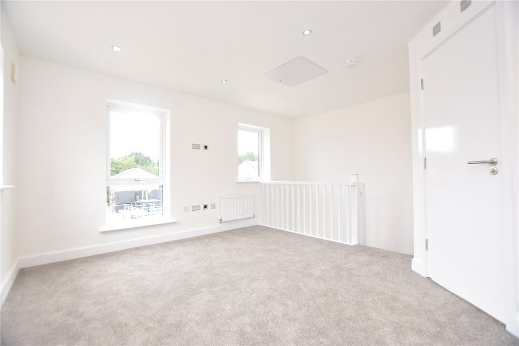 Copper Beech Court, Leeds, West Yorkshire 2 bed townhouse £1,250 pcm