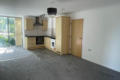 2 bedroom house to rent, Suffolk Road, Andover
