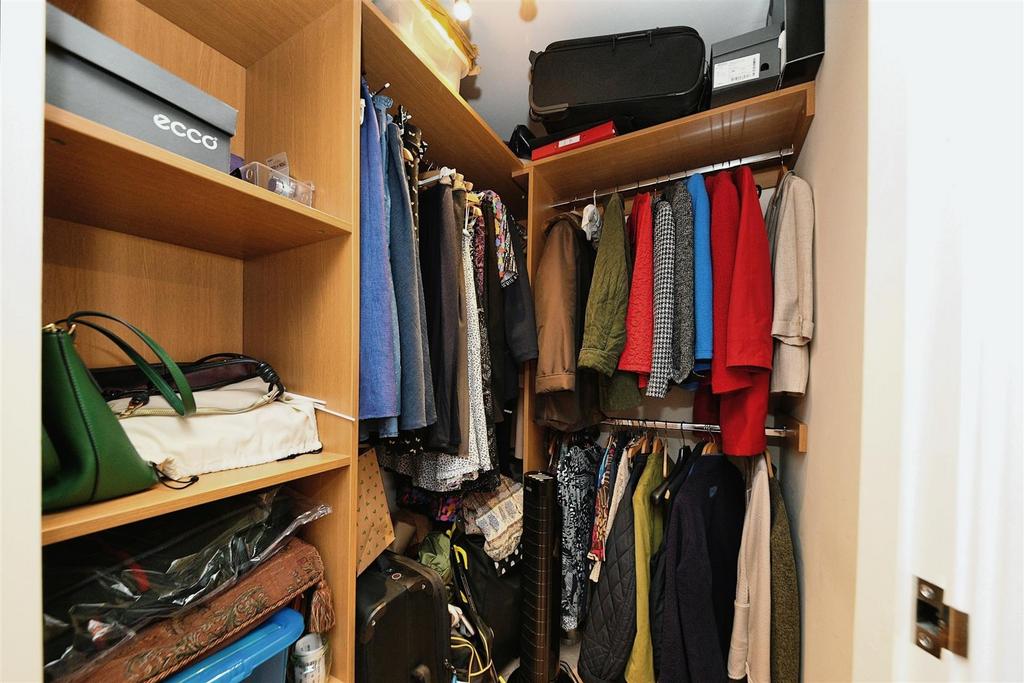 Walk in wardrobe.jpg