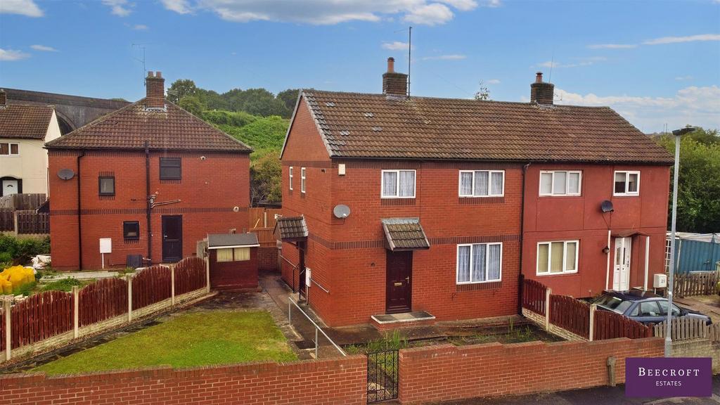 Welland Crescent, Elsecar, Barnsley 3 bed semidetached house £100,000