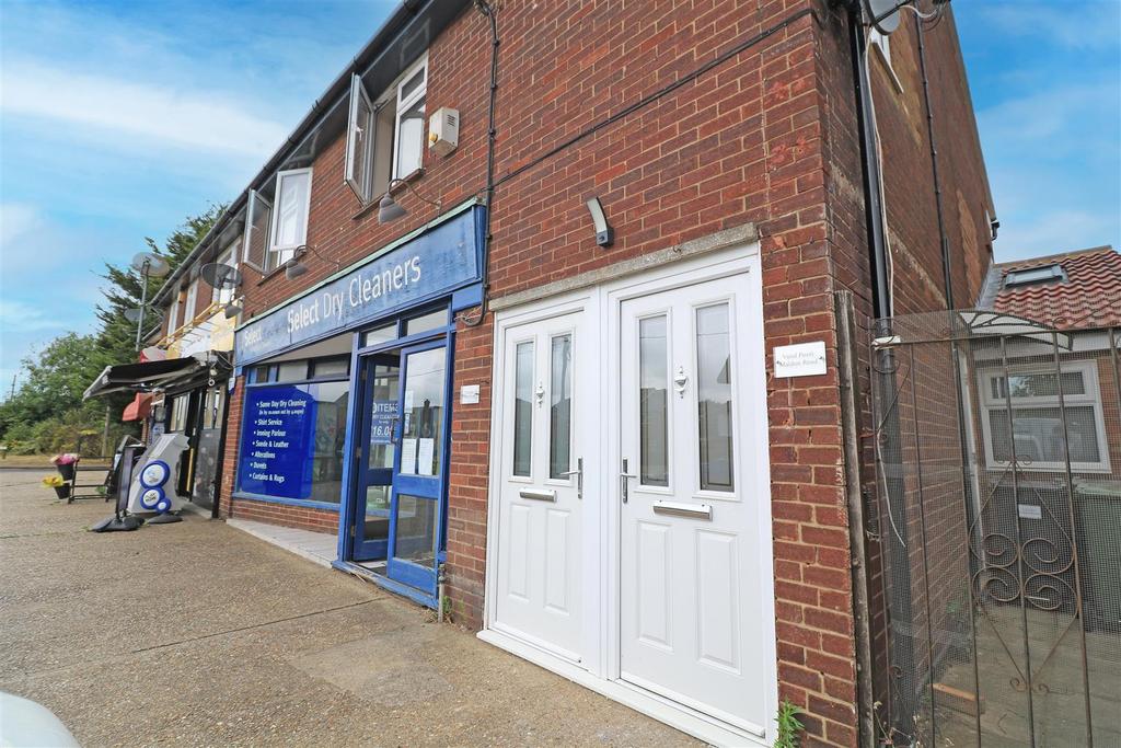 Maldon Road, Hatfield Peverel, Chelmsford 3 bed flat to rent £1,200 pcm (£277 pw)