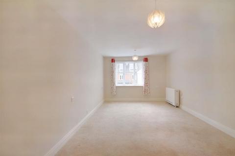 1 bedroom apartment for sale - Edwards Court, Queens Road, Attleborough, Norfolk, NR17 2GA