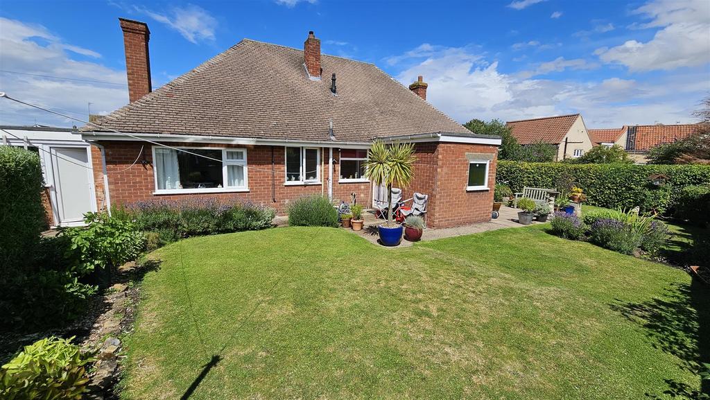 Newgate Street, Bingham 2 bed detached bungalow for sale £450,000