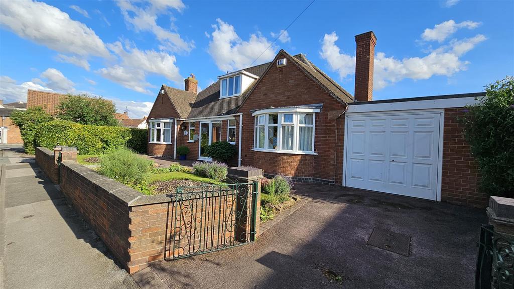 Newgate Street, Bingham 2 bed detached bungalow for sale £450,000