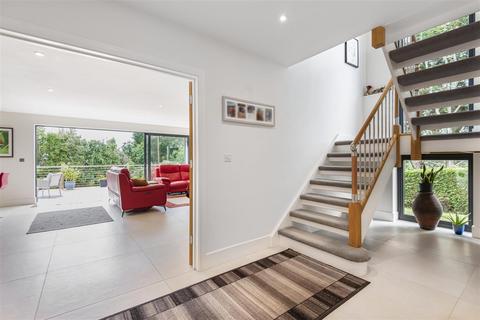 28 Highdown Avenue, Emmer Green, Reading, RG4 8QS