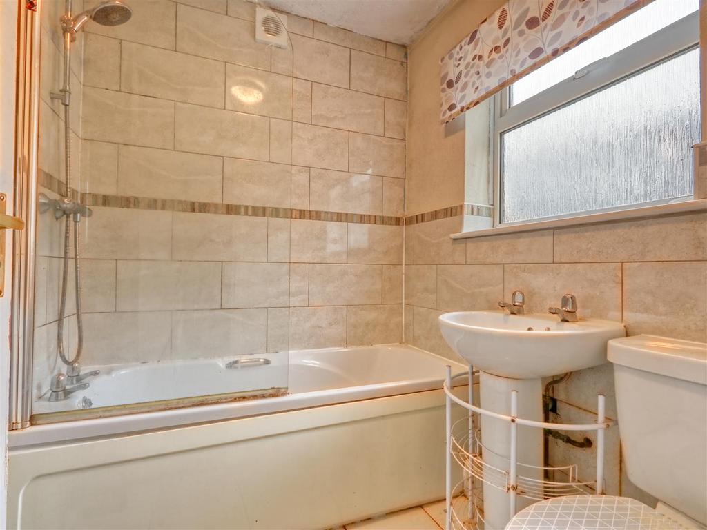 Ground floor bathroom