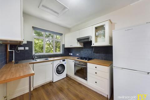 88a Rosslyn Crescent, Harrow, HA1 2RZ