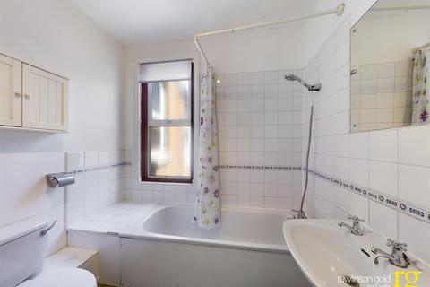 88a Rosslyn Crescent, Harrow, HA1 2RZ