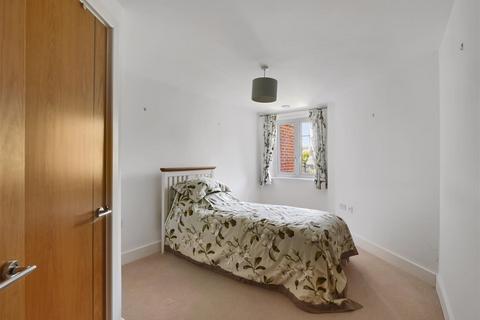 1 bedroom apartment for sale, Limpsfield Road, Sanderstead, South Croydon