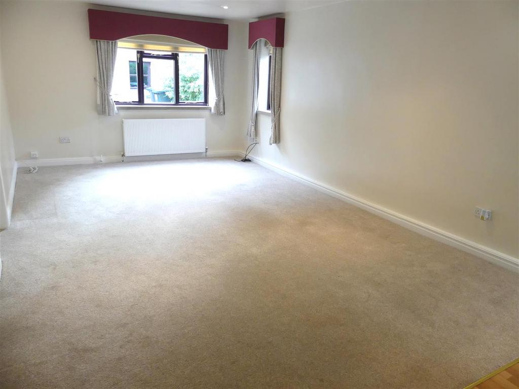 Main Street, Addingham LS29 2 bed detached bungalow to rent £895 pcm