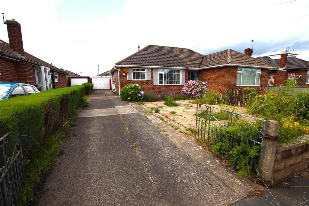 Plumpton Mead, Bradford 2 bed semidetached house £170,000
