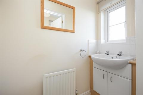 8 Bittern Court, Dunfermline, KY11 8HE
