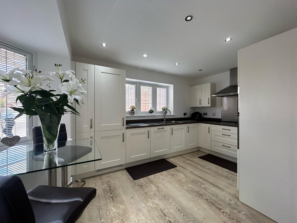 Daisy Lane, Shepshed, Loughborough, LE12 4 bed detached house £390,000