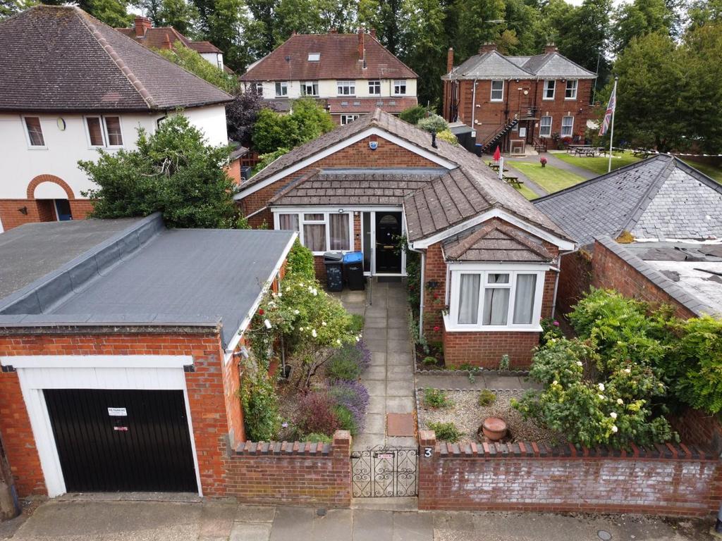 Homestead Way, Kingsley, Northampton NN2 3 bed detached bungalow for sale £325,000