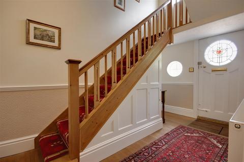 74 Carr Lane, Willerby, Hull, HU10 6JN
