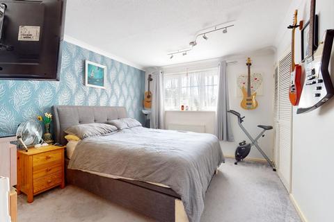 75 Milton Road, Gravesend, DA12 2PP