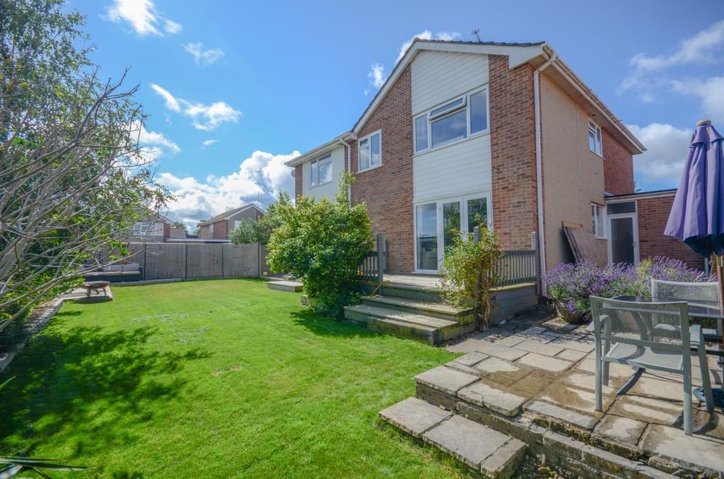 Rear garden 3.jpg