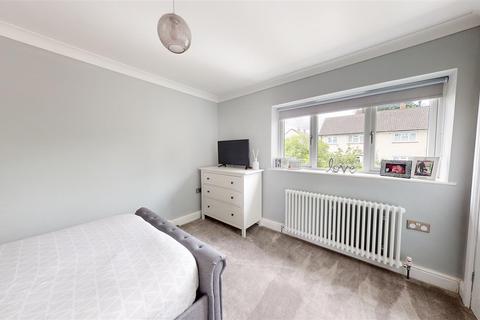 3 Church Close, Pool In Wharfedale, Otley, LS21 1LN