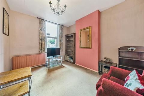 20 Worthington Road, Surbiton, KT6 7RX