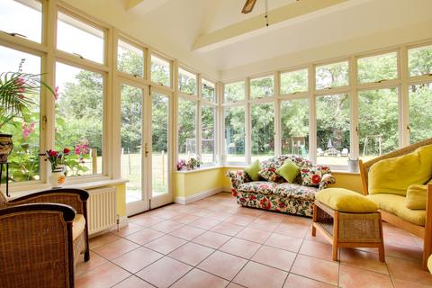 2 Forest View, Brockenhurst, SO42 7YX