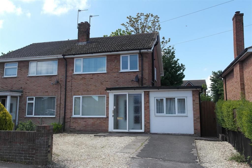 Blenheim Close, Didcot, Oxon 3 bed semidetached house £1,270 pcm (£