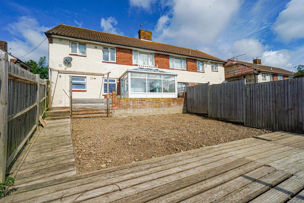 Chambers Road, St. LeonardsOnSea 2 bed flat £190,000