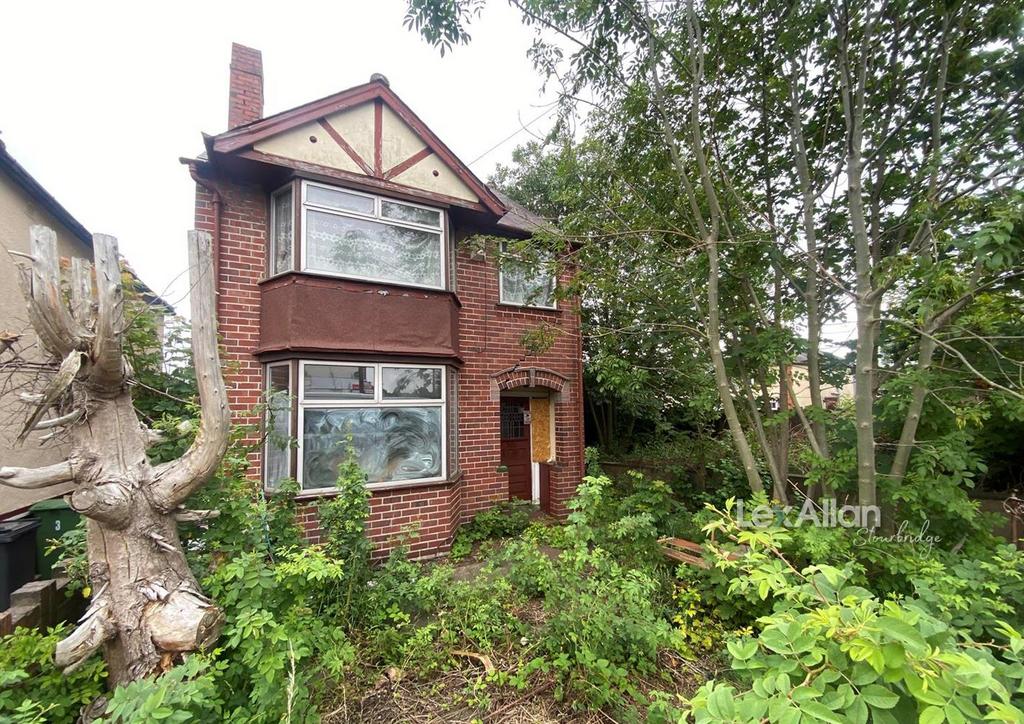 Crabourne Road, Dudley 3 bed detached house for sale £200,000