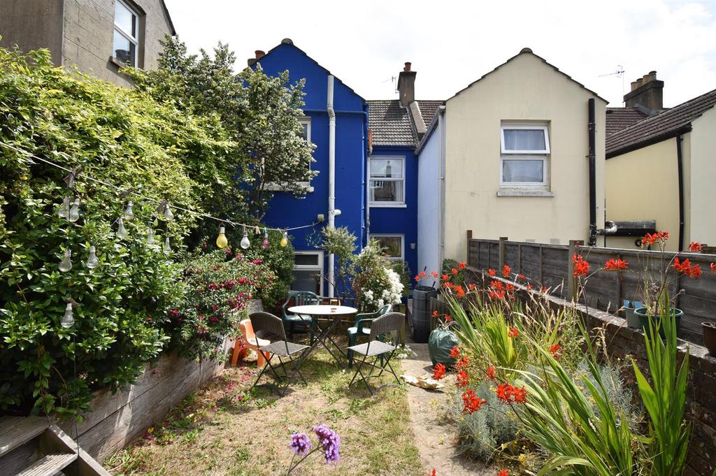 Newgate Road, St. LeonardsOnSea 2 bed end of terrace house for sale