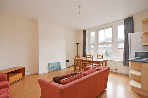 11a Broomgrove Crescent, Sheffield, S10 2LQ
