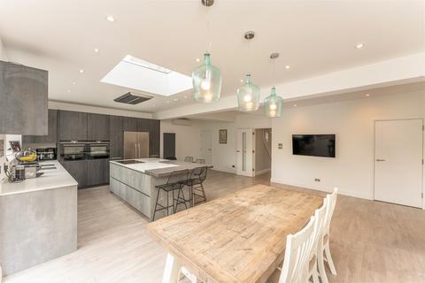 4 bedroom house for sale, LAWRENCE AVENUE, MILL HILL, LONDON, NW7