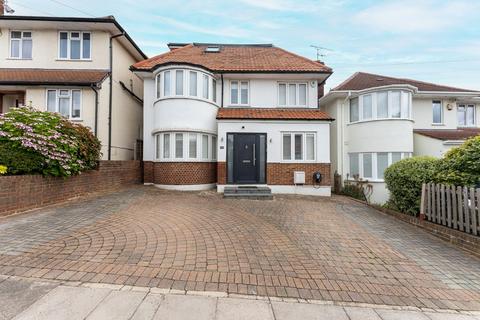 4 bedroom house for sale, LAWRENCE AVENUE, MILL HILL, LONDON, NW7