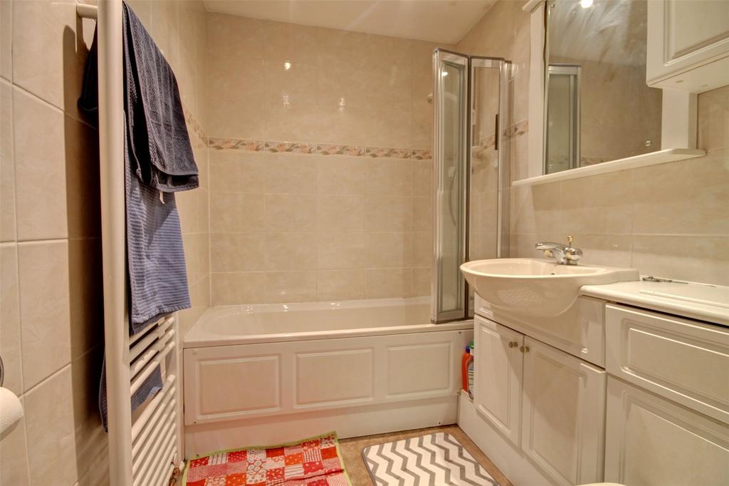 Ensuite Bathroom