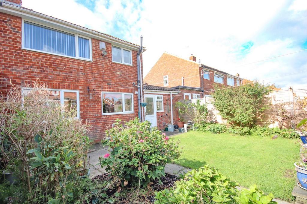 Tunstall Avenue, Low Grange, Billingham, TS23 3SP 4 bed semidetached