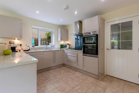 17 Longstem Drive, Dartington, Totnes, TQ9 6FS