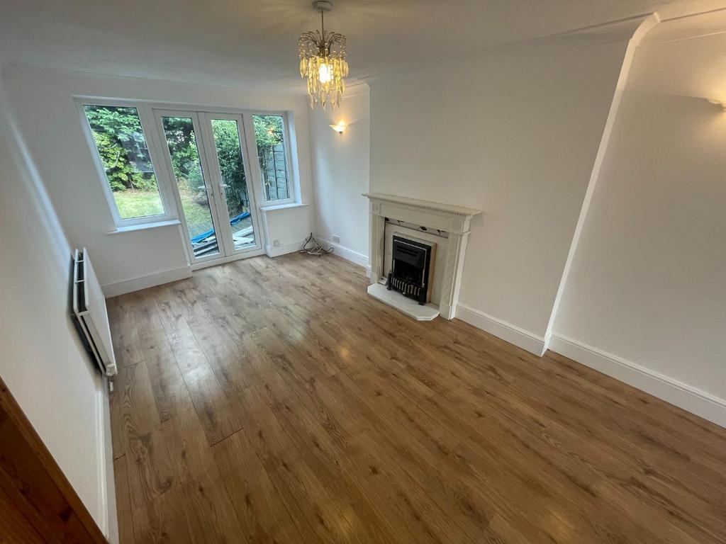 Gawsworth Close, Timperley, Altrincham 3 bed semidetached house £