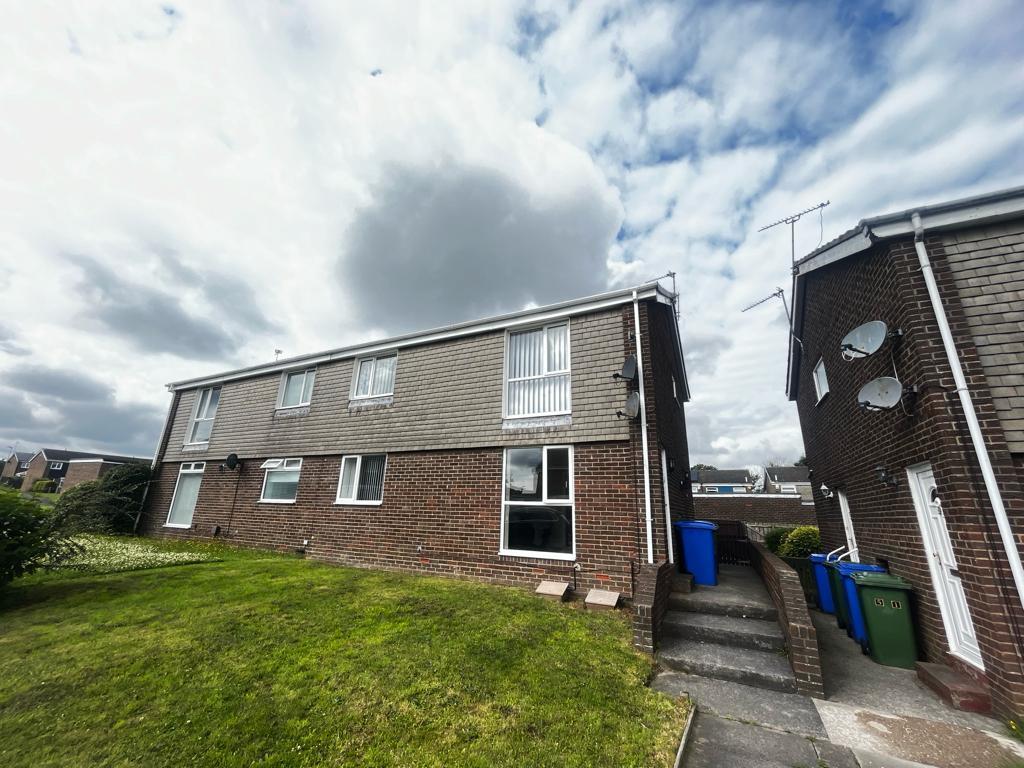 Newlyn Drive, Cramlington 2 bed property £600 pcm (£138 pw)