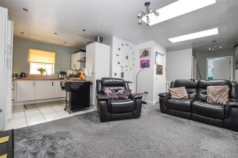 2 bedroom apartment for sale, Boothferry Park Halt, Hull